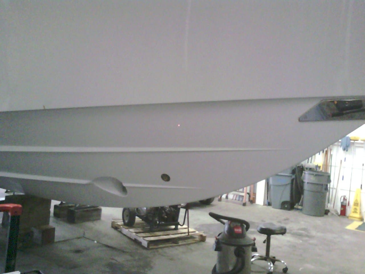 Hull keel area below waterline condition documentation